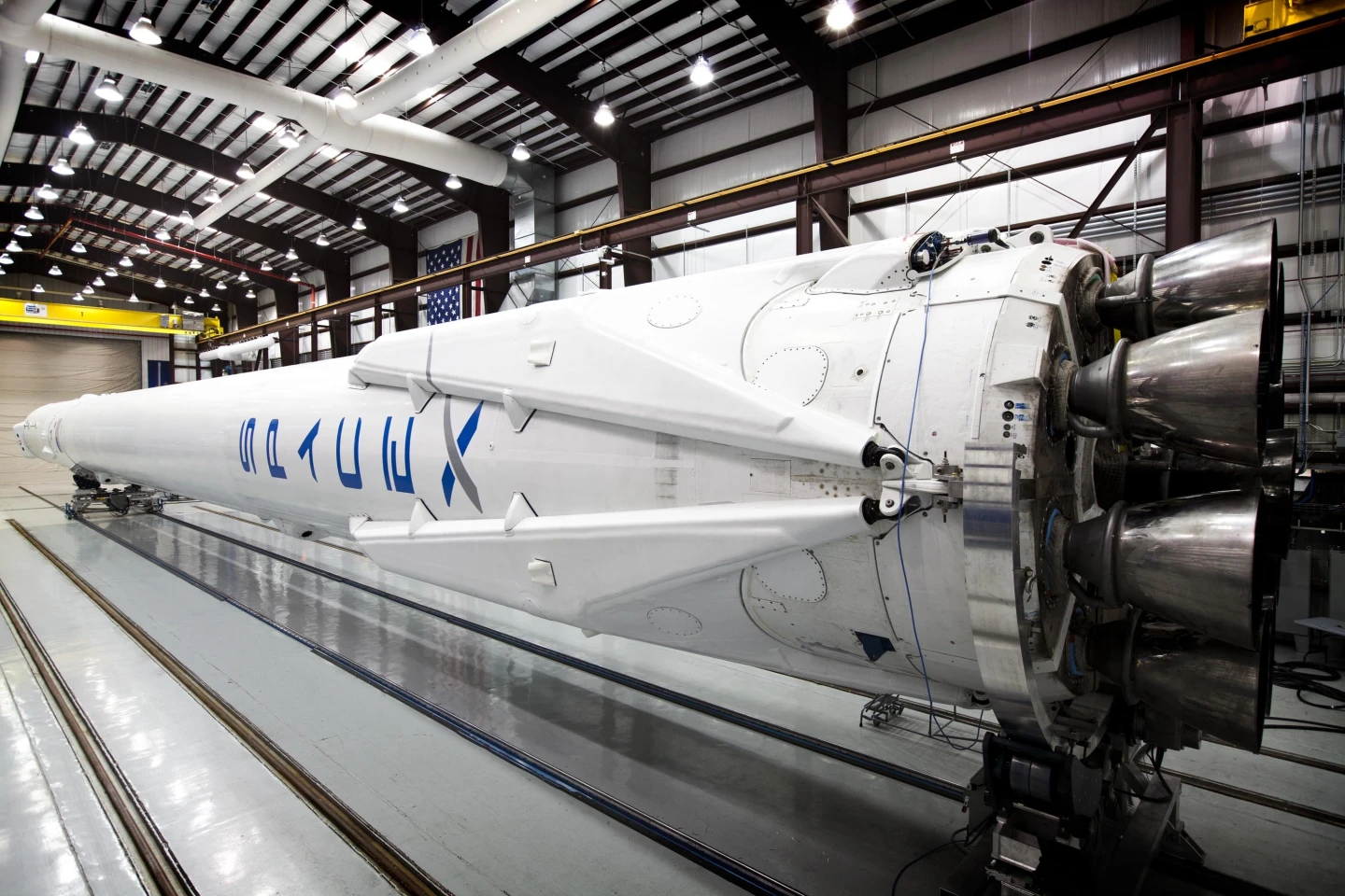 Falcon 9's landing legs
