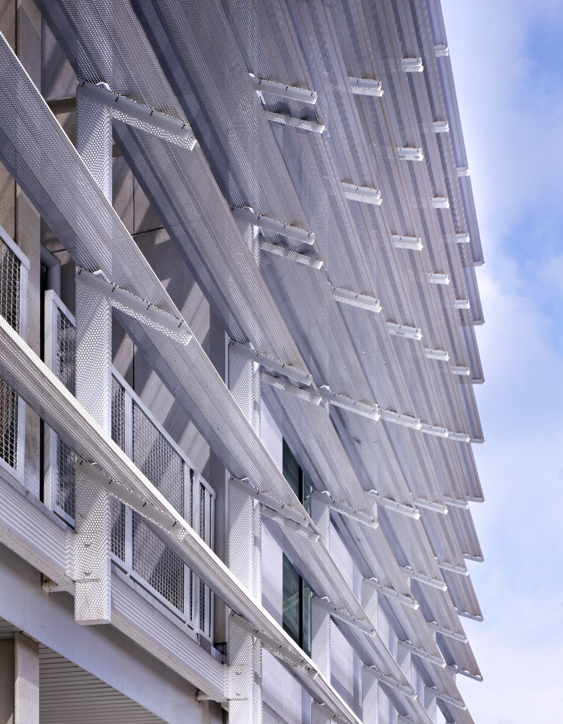 The design allows staff members to control how much light or heat can enter the building by simply adjusting the angle of each panel
