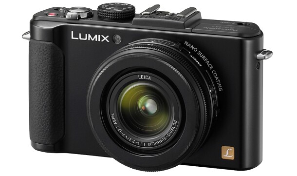 While experienced photographer might not have the creative freedom they'd like with the iPhone, the Panasonic Lumix LX7 has full manual control over settings such as shutter speed, aperture