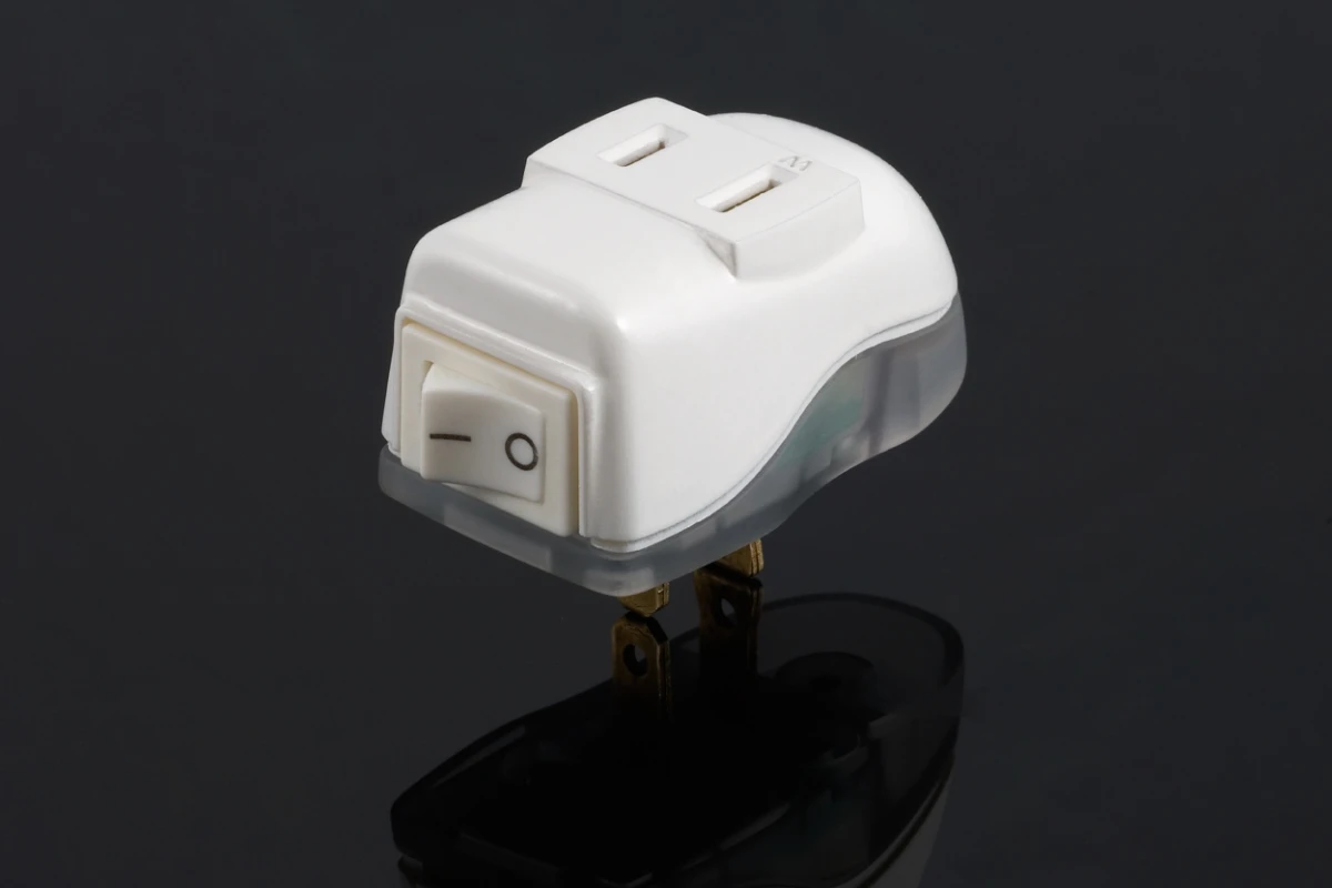 The OnPlug is essentially a single-outlet power bar, that keeps household electric devices from drawing phantom power (Photo: OnPlug Innovations)