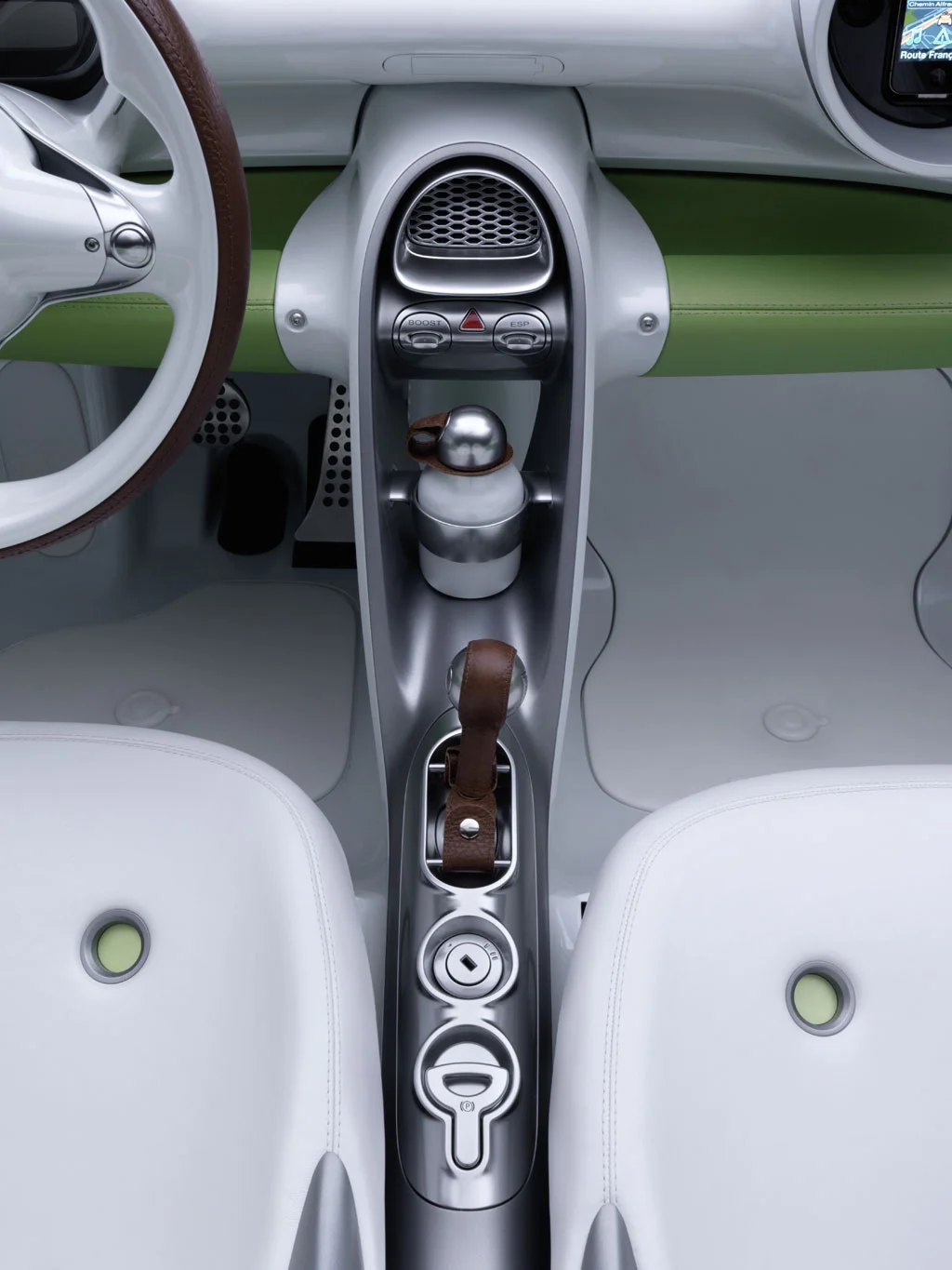The forspeed's center console