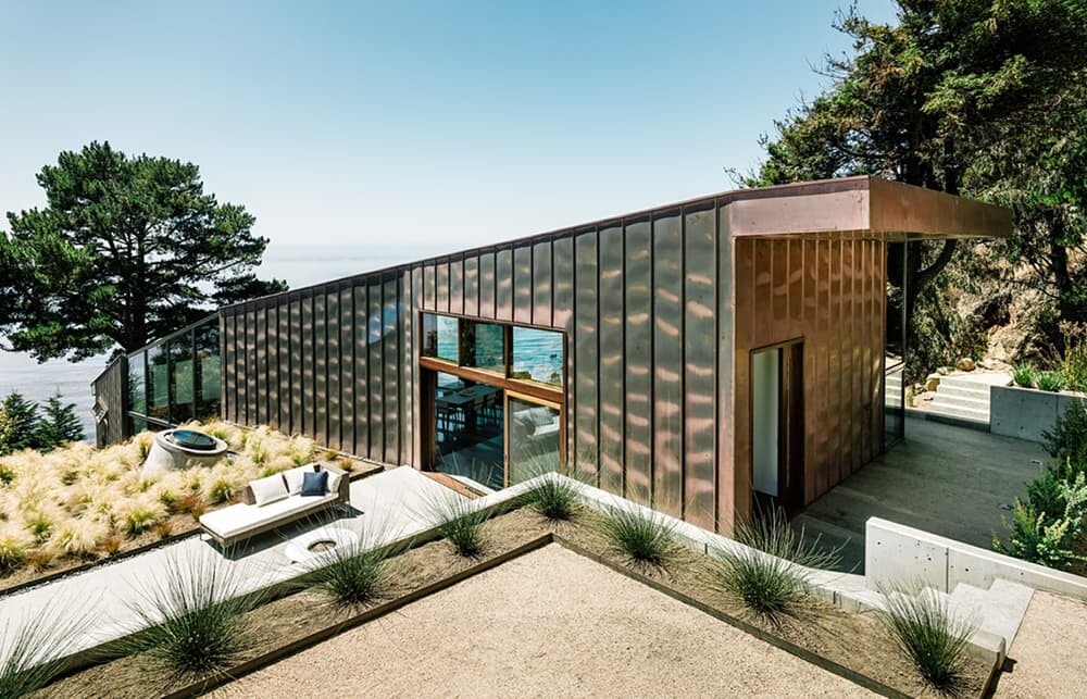 Fall House, by San-Francisco's Fougeron is located along California's famous Big Sur coastline