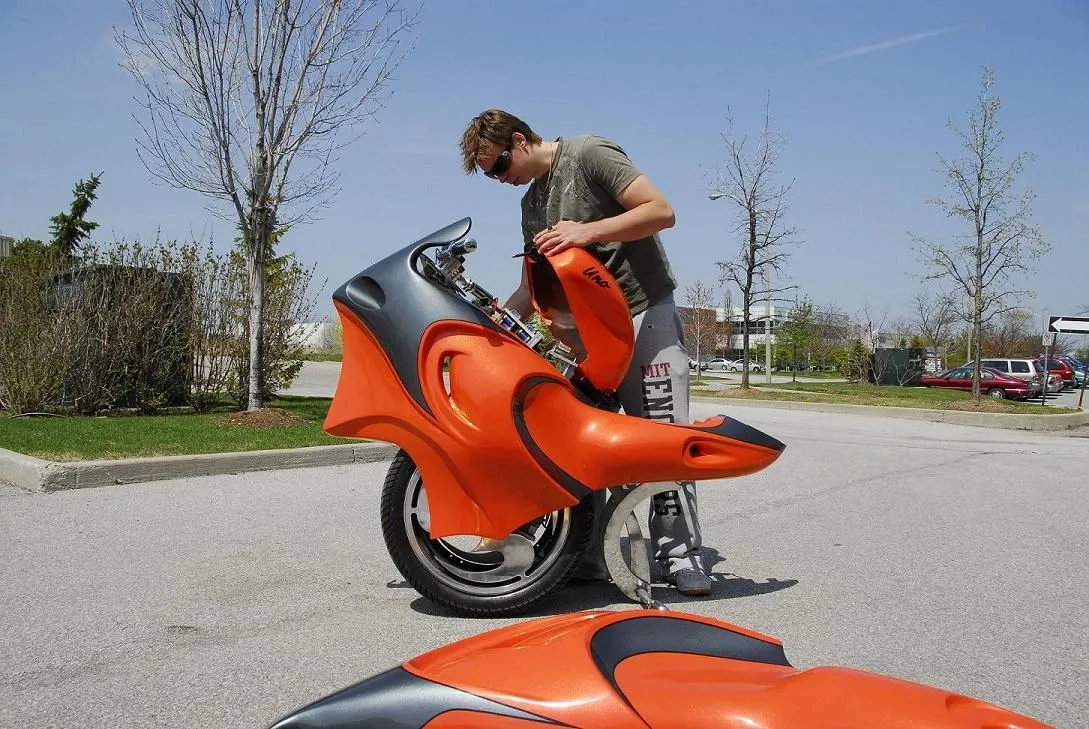 The Uno transforms from a unicycle to a motorcycle