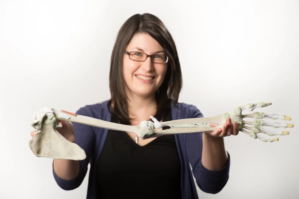 Monash University's Michelle Quayle shows off part of the Printed Anatomy Series kit