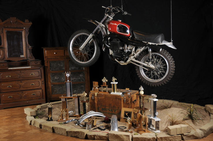 Yet another example of the massive power of the Steve McQueen name. This ex-McQueen 1971 Husqvarna 400 Cross sold for US$144,500 at Bonhams’ Quail Lodge auction (Pebble Beach) in May, 2011
