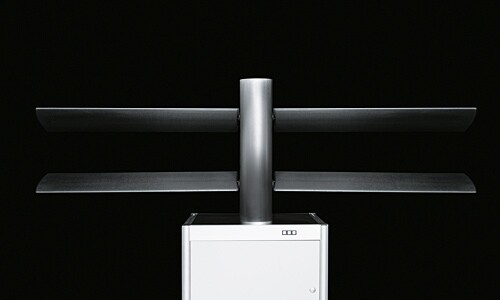 The DualWingGenerator comprises a vertical column supporting a bottom and top pair of wings to total 250 cm (98.4 in) across