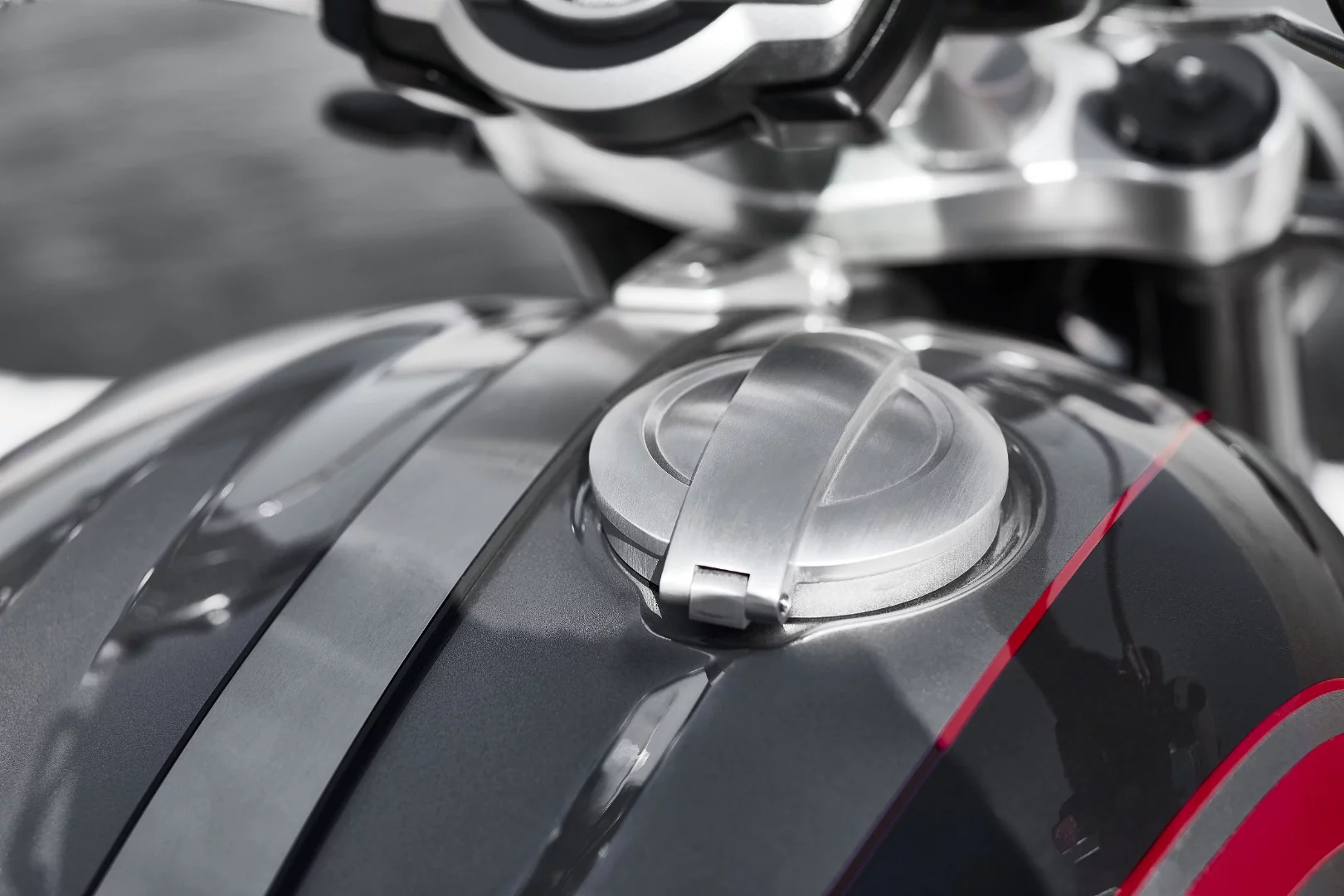 The Monza-type fuel cap of the 2020 Triumph Rocket 3 GT