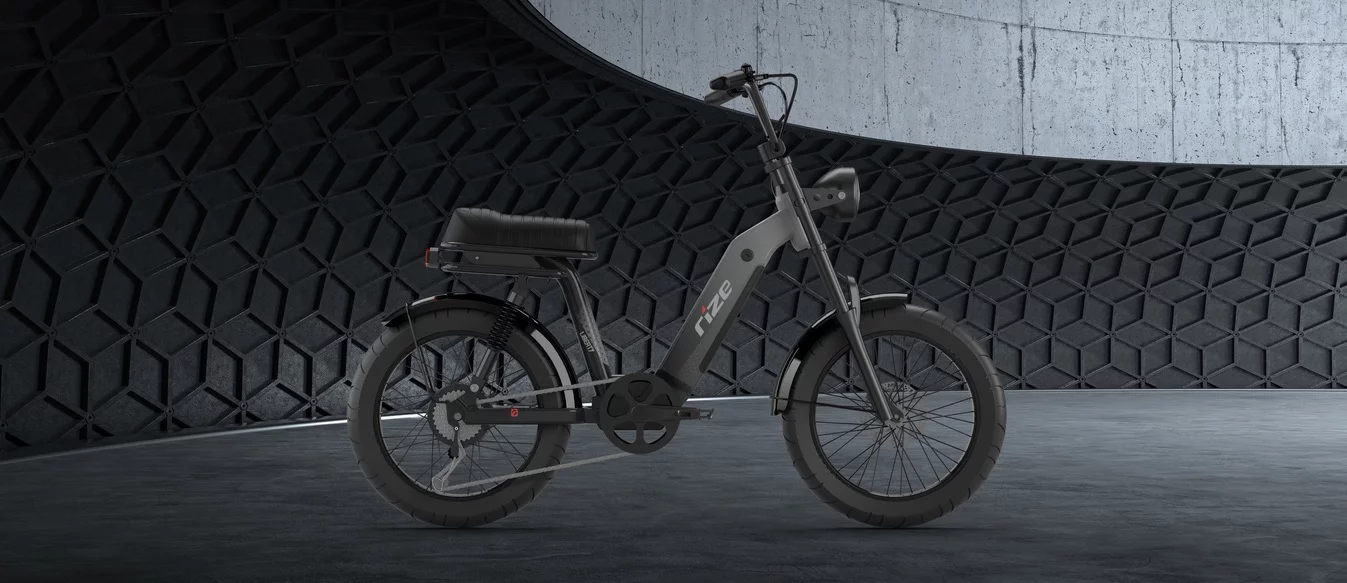 The Liberty is a moped-style step-through with a 750-W rear motor for 80 Nm of torque, and the option of single or dual batteries