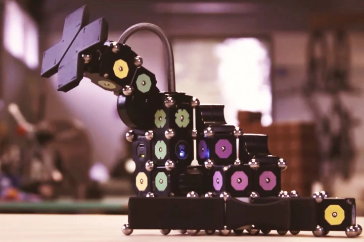 One of the robotic creations possible with MOSS modular robot construction system