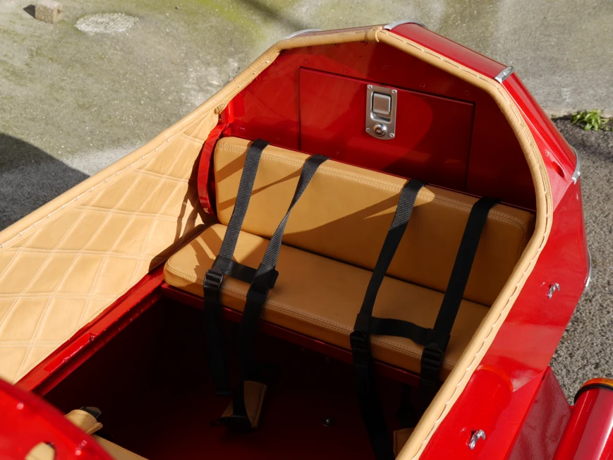 The Saturn interior is trimmed in leather