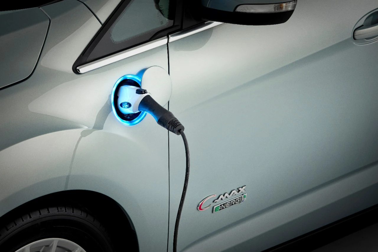 The C-Max Solar Energi Concept can also take on electricity using its charging port