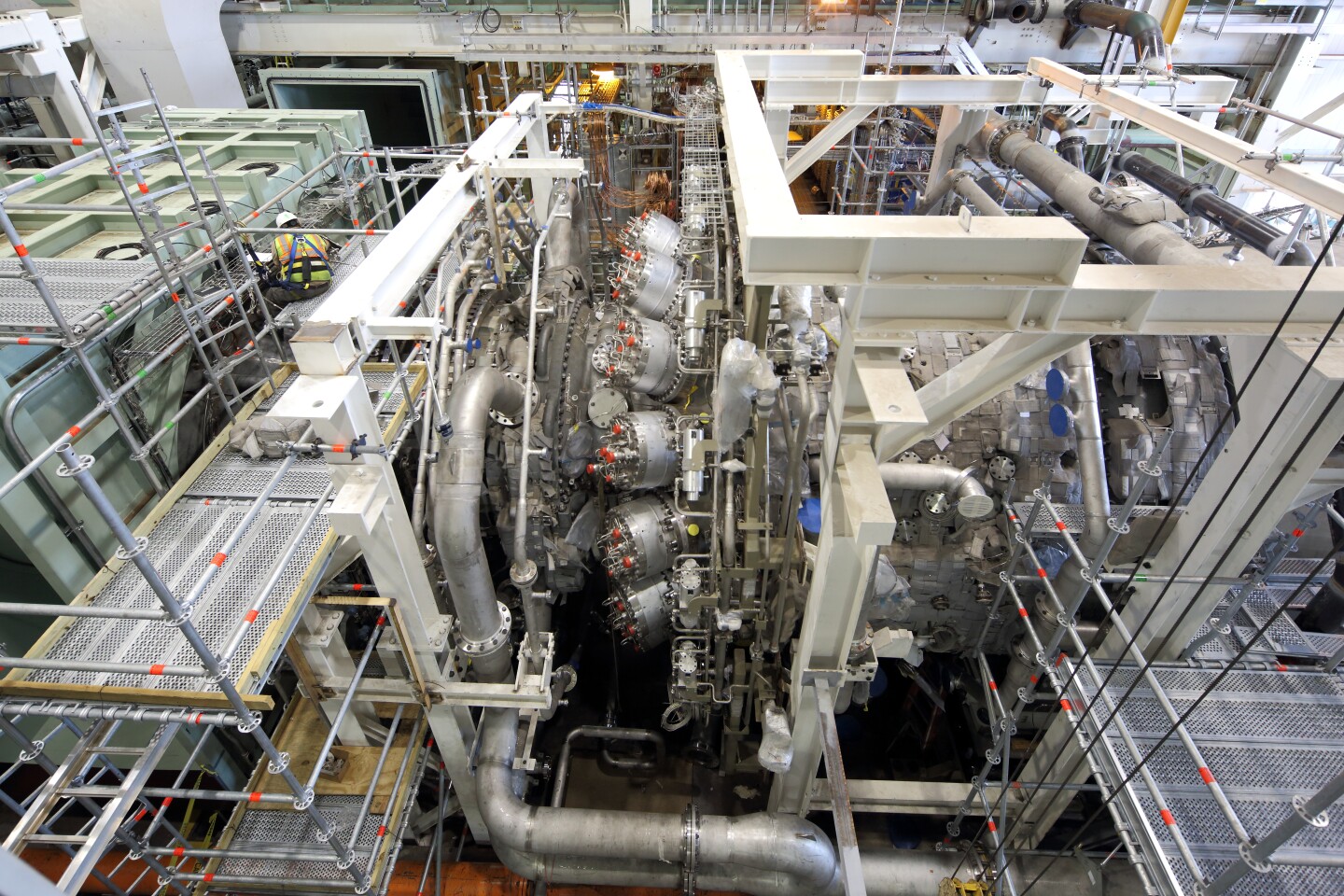 Putting the world's largest and most powerful gas turbine to the test