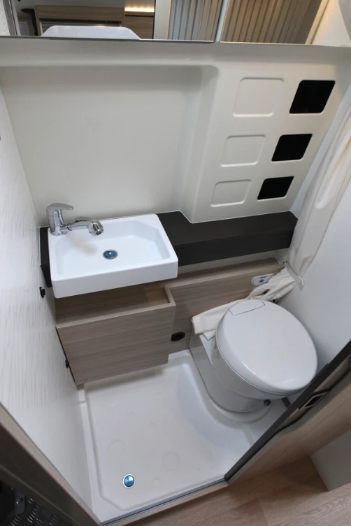 Dreamer D60 bathroom