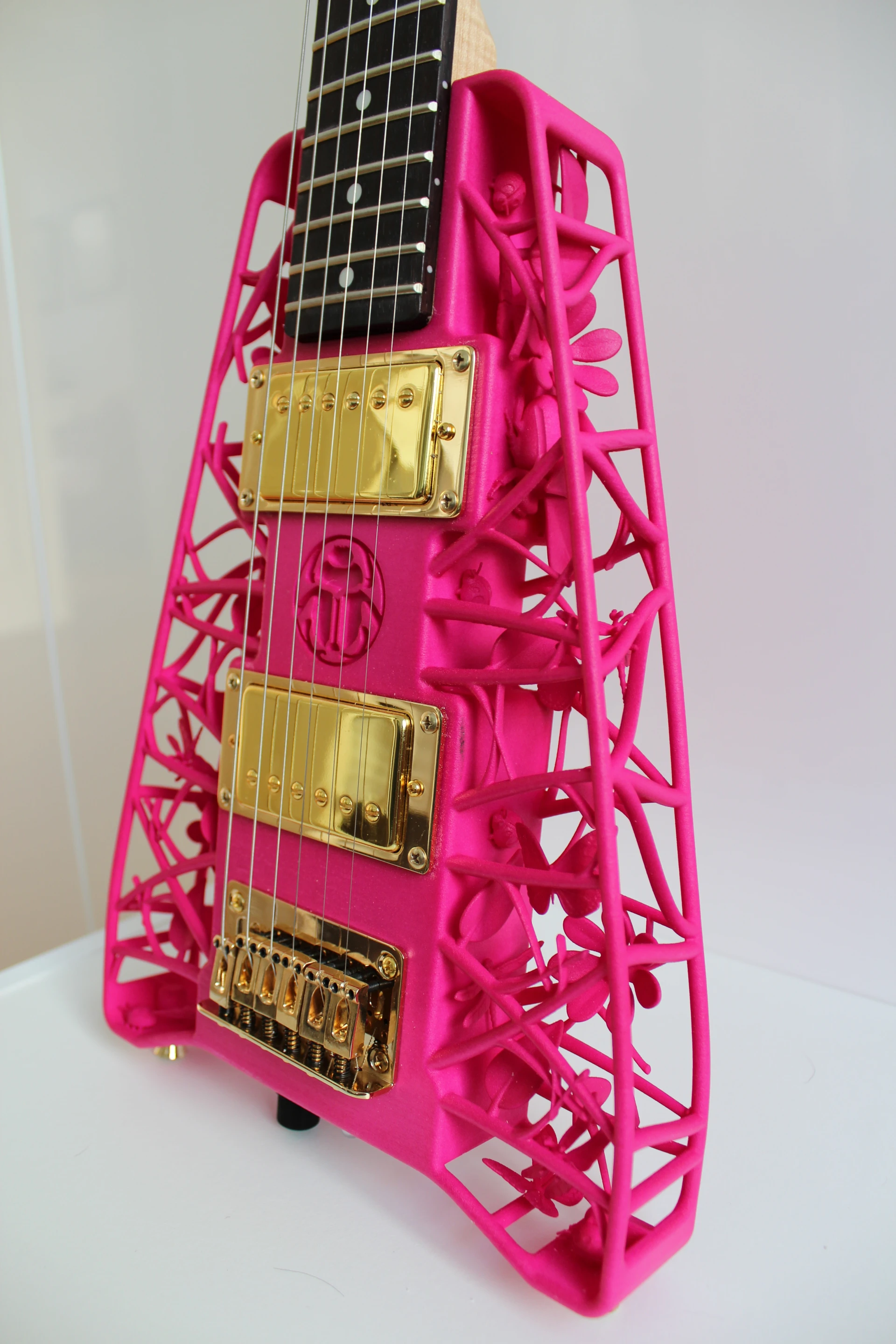 The pickups, bridge and neck are not 3D printed of course, and will be offered in various custom configurations in the forthcoming production model