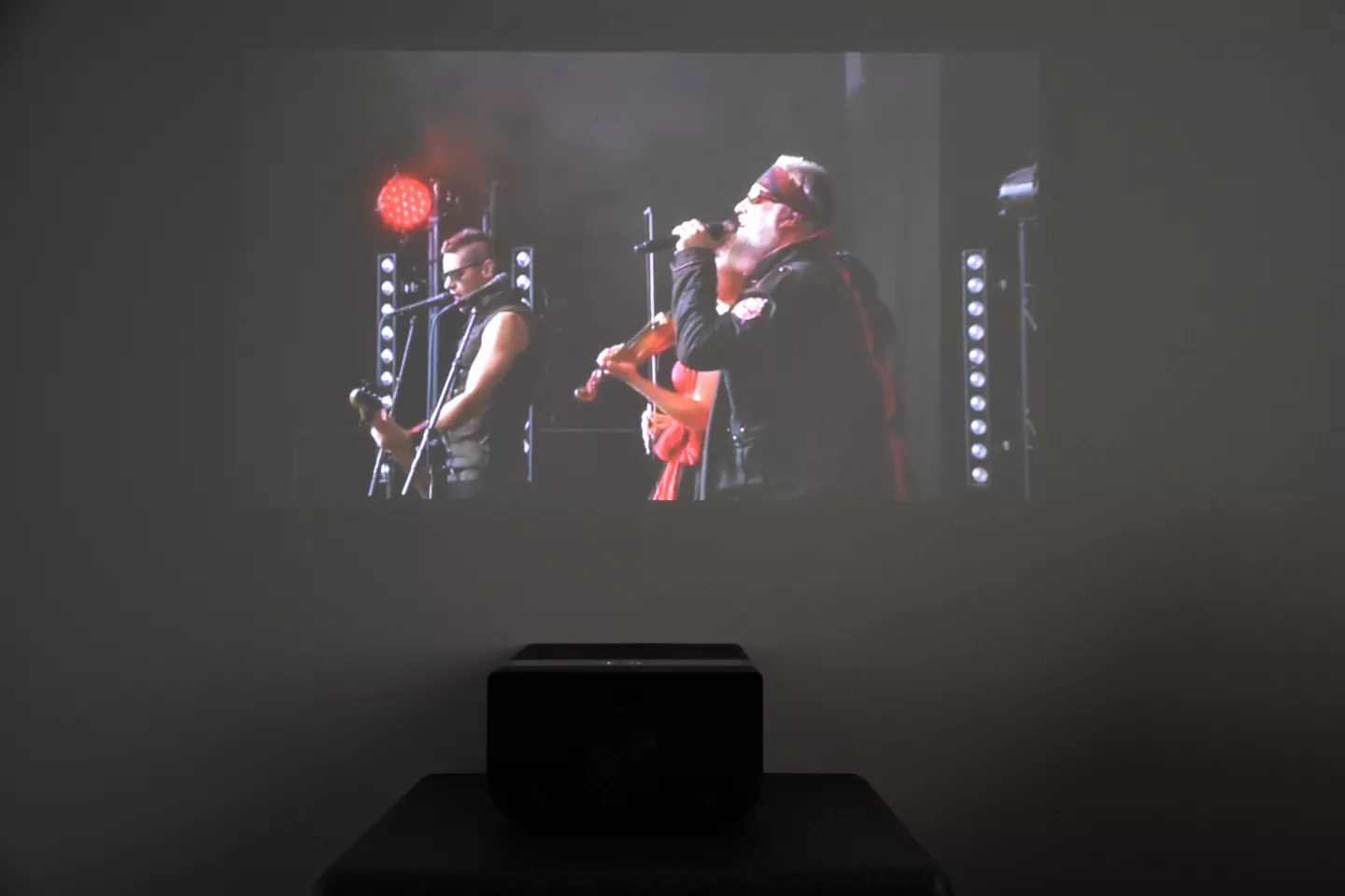 The M1 Pro outputs 600 lumens, though the thrown image benefits from drawn blinds