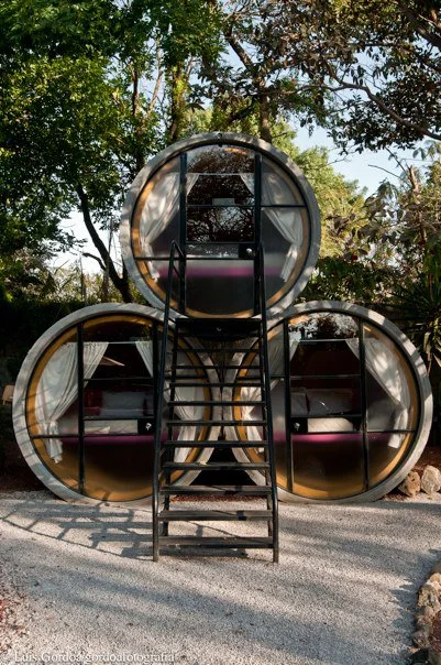 Tubohotel in Mexico houses rooms created from recycled concrete tubes (Image: Luis Gordoa/T3arc)