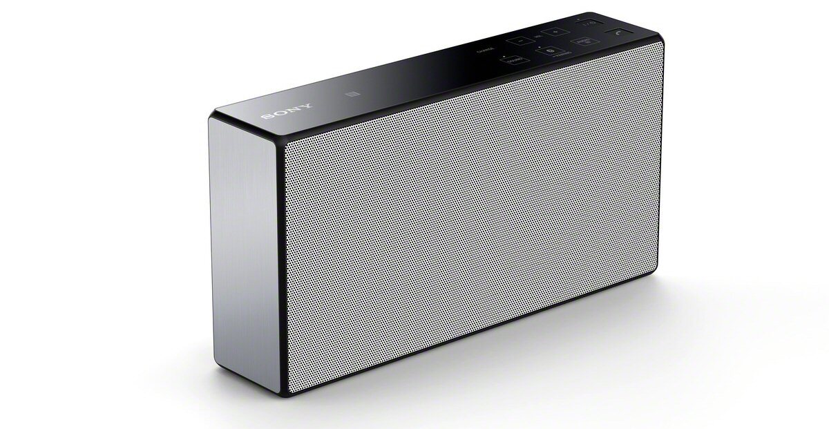 The SRS-X5 features older Bluetooth 2.1 technology and no Wi-Fi, though NFC does make a showing