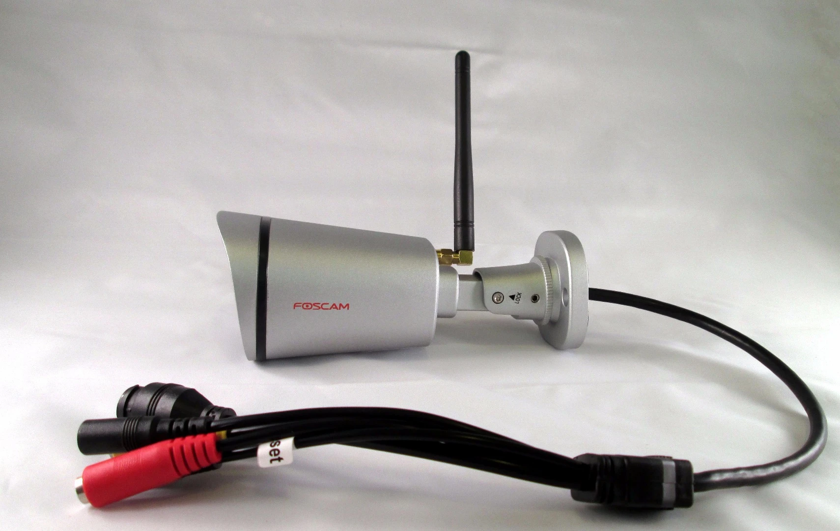 FI9900P with service cables