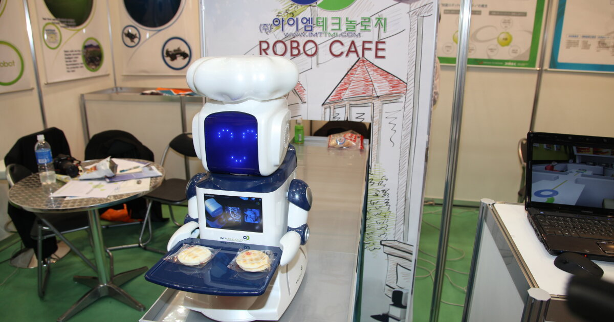 Robo Cafe: robot waiters make a restaurant a one-man operation