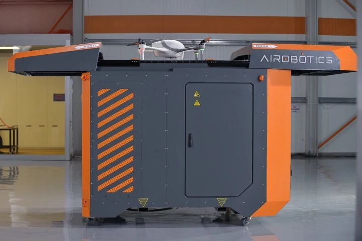 The centerpiece of the Airobotics system is the Airbase, a base station that serves as a launchpad, landing pad and refueling station