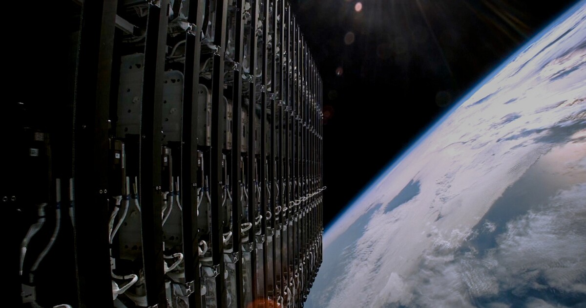 Starlink moonlights as satellite traffic cop