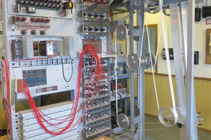 The reconstructed Heath Robinson machine