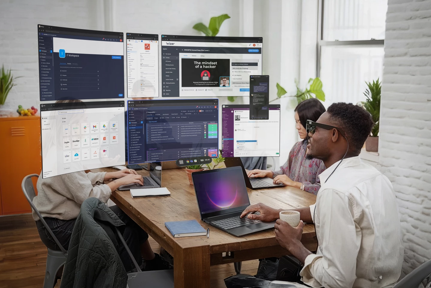 A huge multi-window virtual workspace in front of your eyes