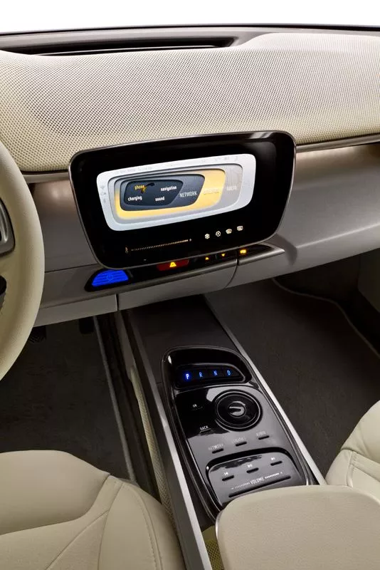 The ie:3's multi-touch virtual instrument cluster (top), and sliding multi-controller (below)