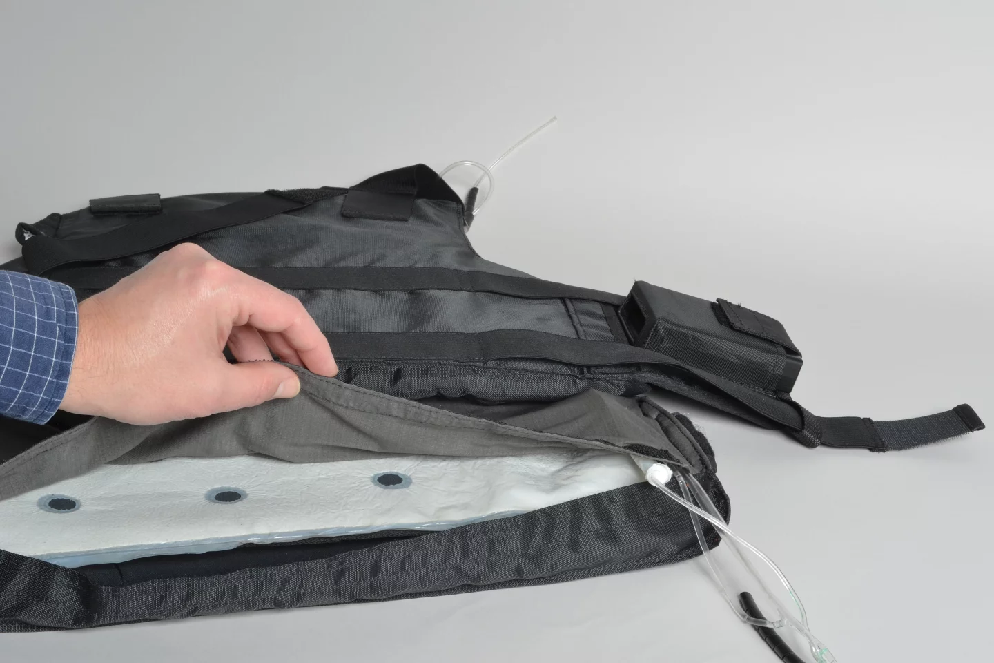 The Coolpad membrane inside Empa's air-conditioned bulletproof vest