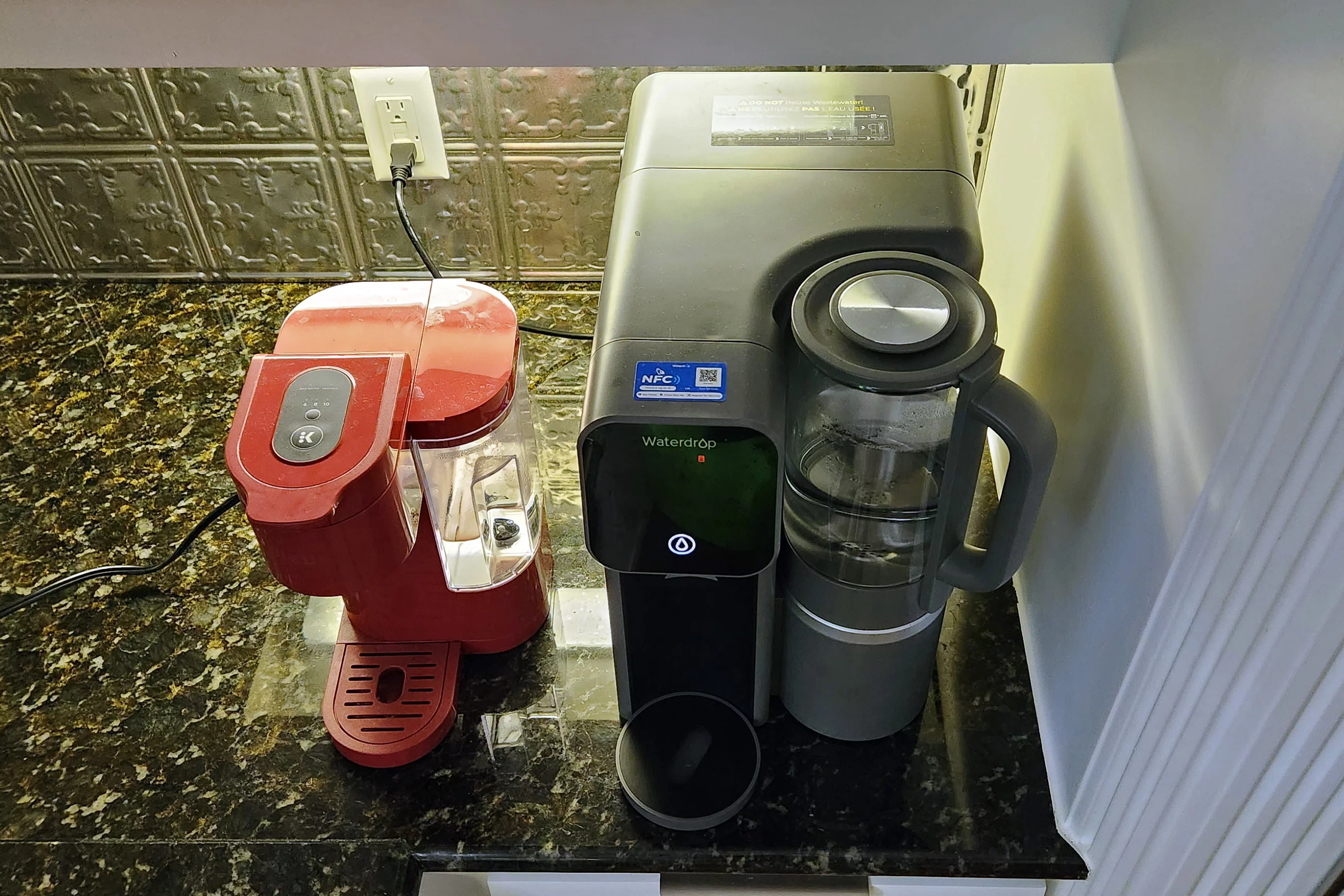 For scale, here's the Waterdrop M6H next to my baby Keurig coffee maker