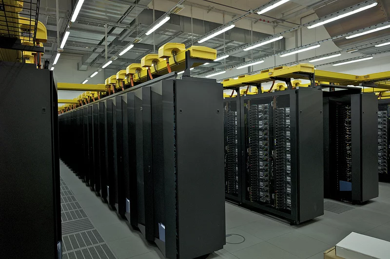 The Leibniz Supercomputing Center (LRZ) hosts the world's first commercially available hot-water cooled supercomputer (Image: IBM Research - Zurich)