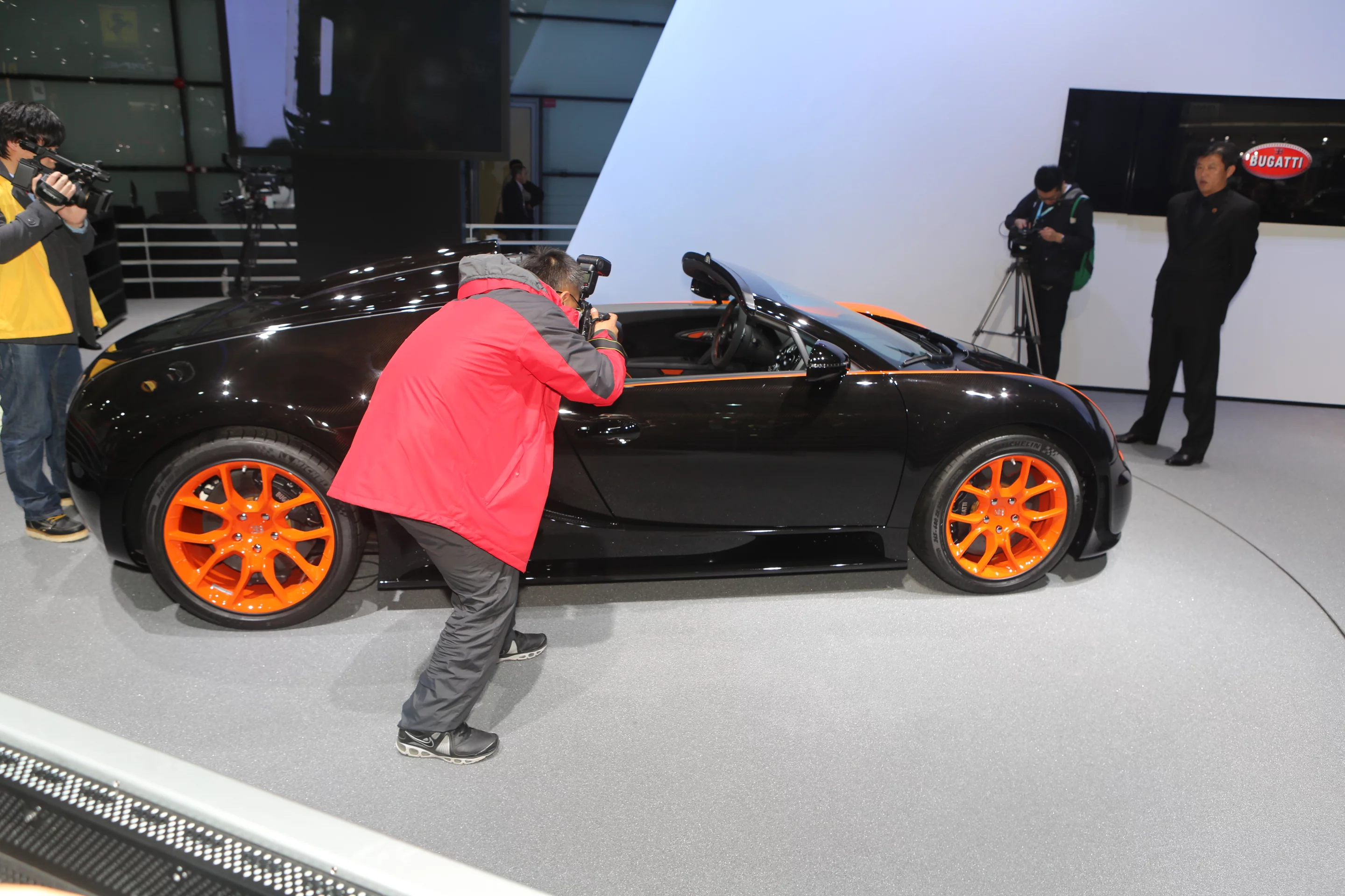 The Bugatti Veyron Grand Sport Vitesse World Record Car edition debuts in Shanghai