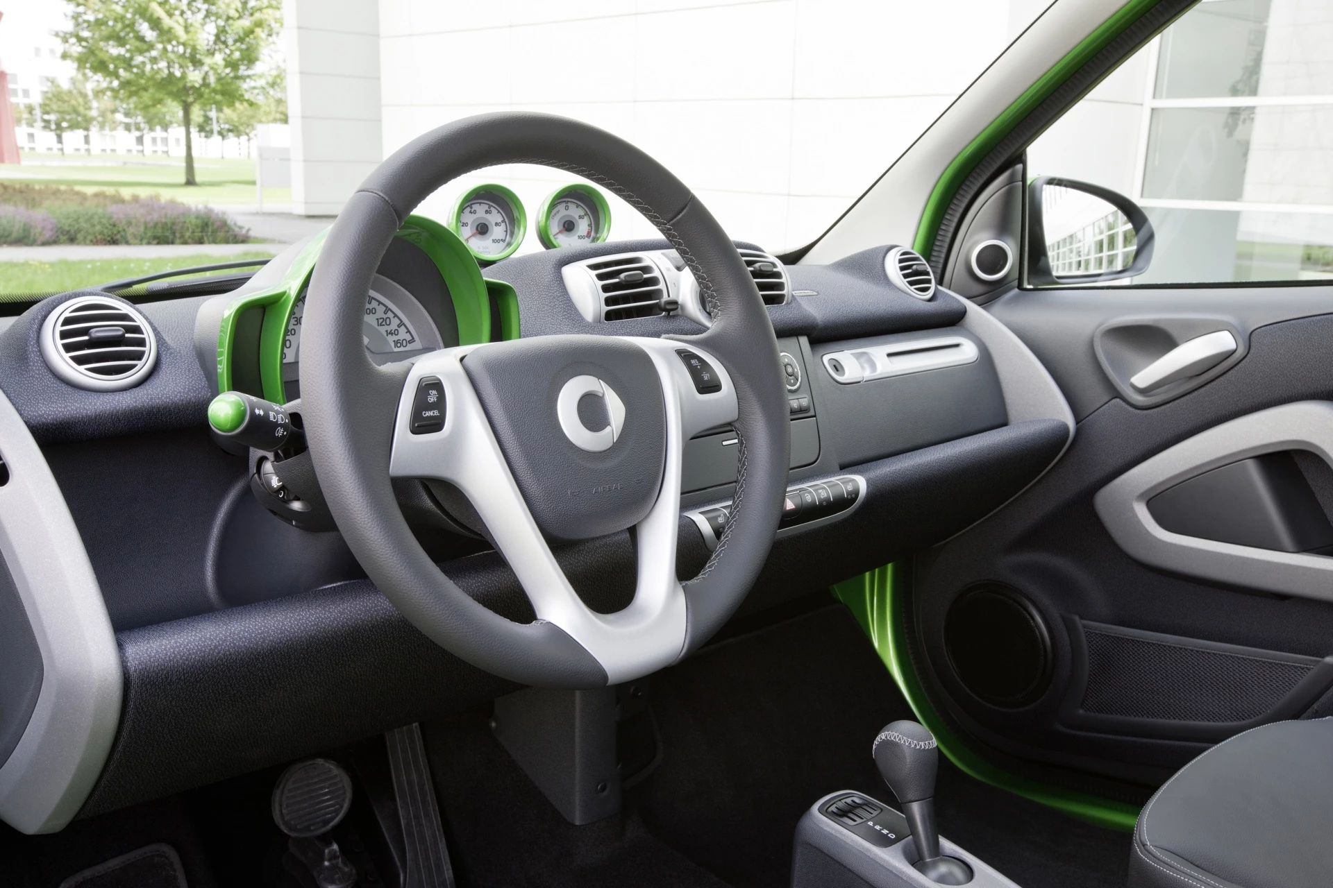 The interior of the new smart fortwo electric