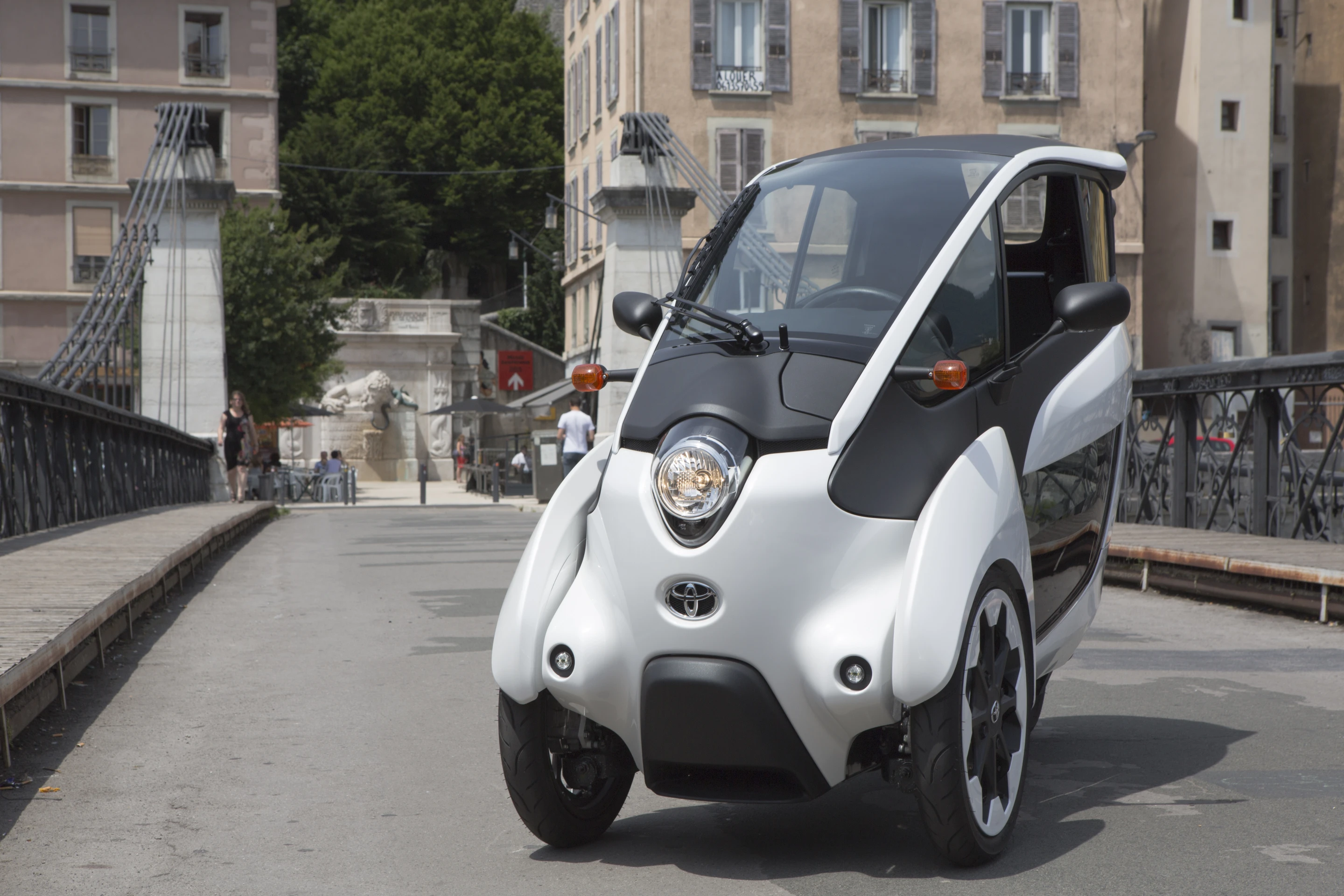 The Toyota iROAD has Active Tilt technology