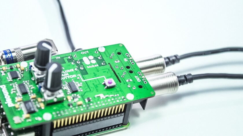 There's a multi-purpose button to the top of the pisound that can be used to open and close Pure Data patches, shut down the Raspberry Pi, eject a USB thumbdrive or activate a Wi-Fi hotspot, for example