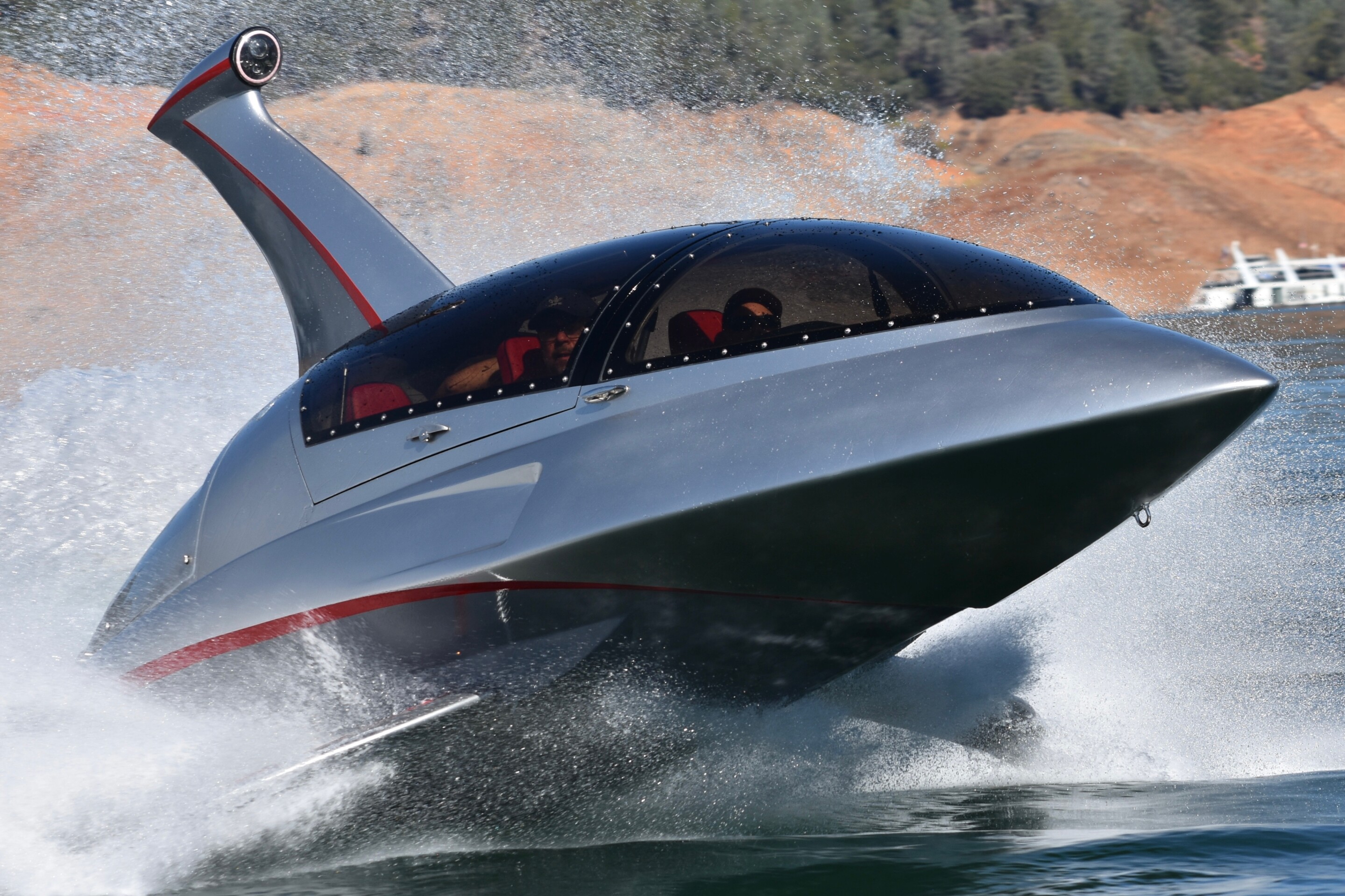 The commercial version of the Jet Shark should have a top speed of about 55 mph (89 km/h), and be capable of seating up to six people