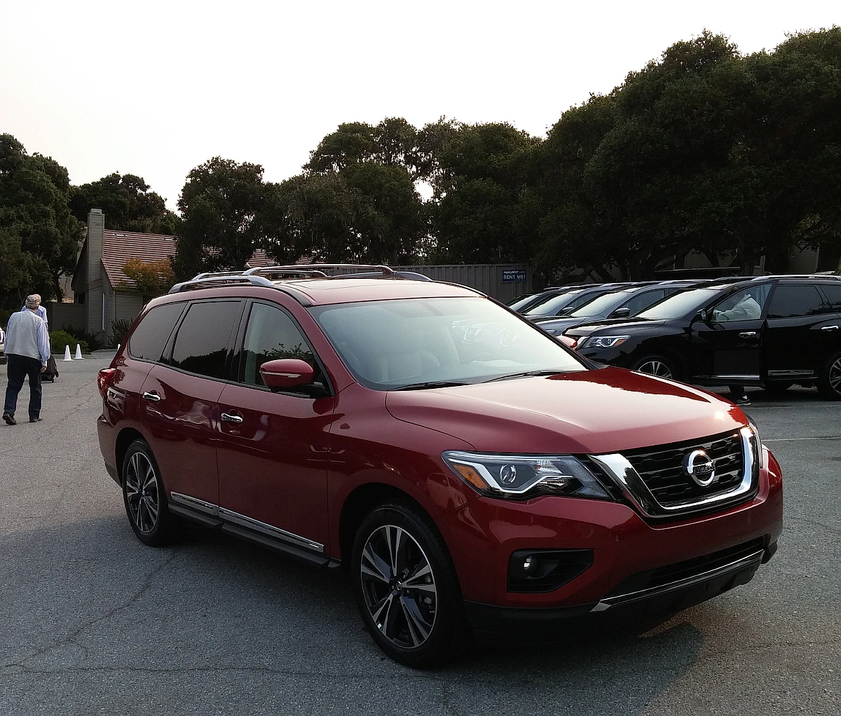 The front grille now carries a more pronounced version of Nissan’s “V-motion” design