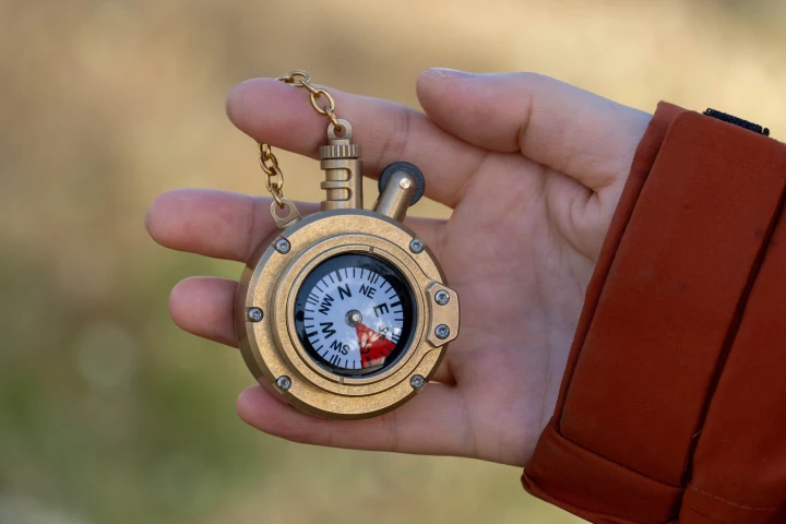 In its basic configuration, the Polar lighter is claimed to weigh 219 g (7.7 oz) in brass (pictured) and 125 g (4.4 oz) in titanium