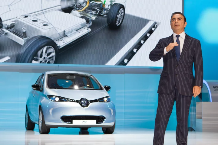 The final design for Renault's new ZOE electric passenger car has premiered in Geneva, and the company has opened up its Zero Emission portal for reservations ahead of a Q3 European release