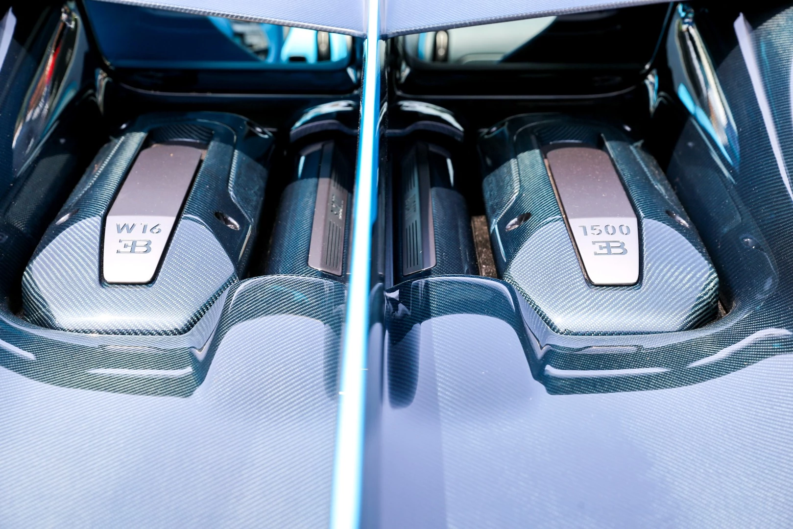 Bugatti Divo: giant 8-liter W16 engine will put the fear of god into most drivers