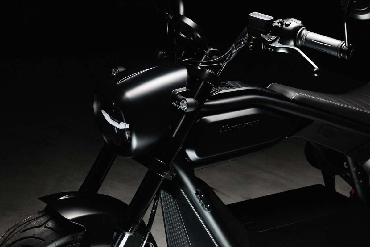 $5,000 mini e-bobber weighs less than 200 lb, offers a 75-mile range