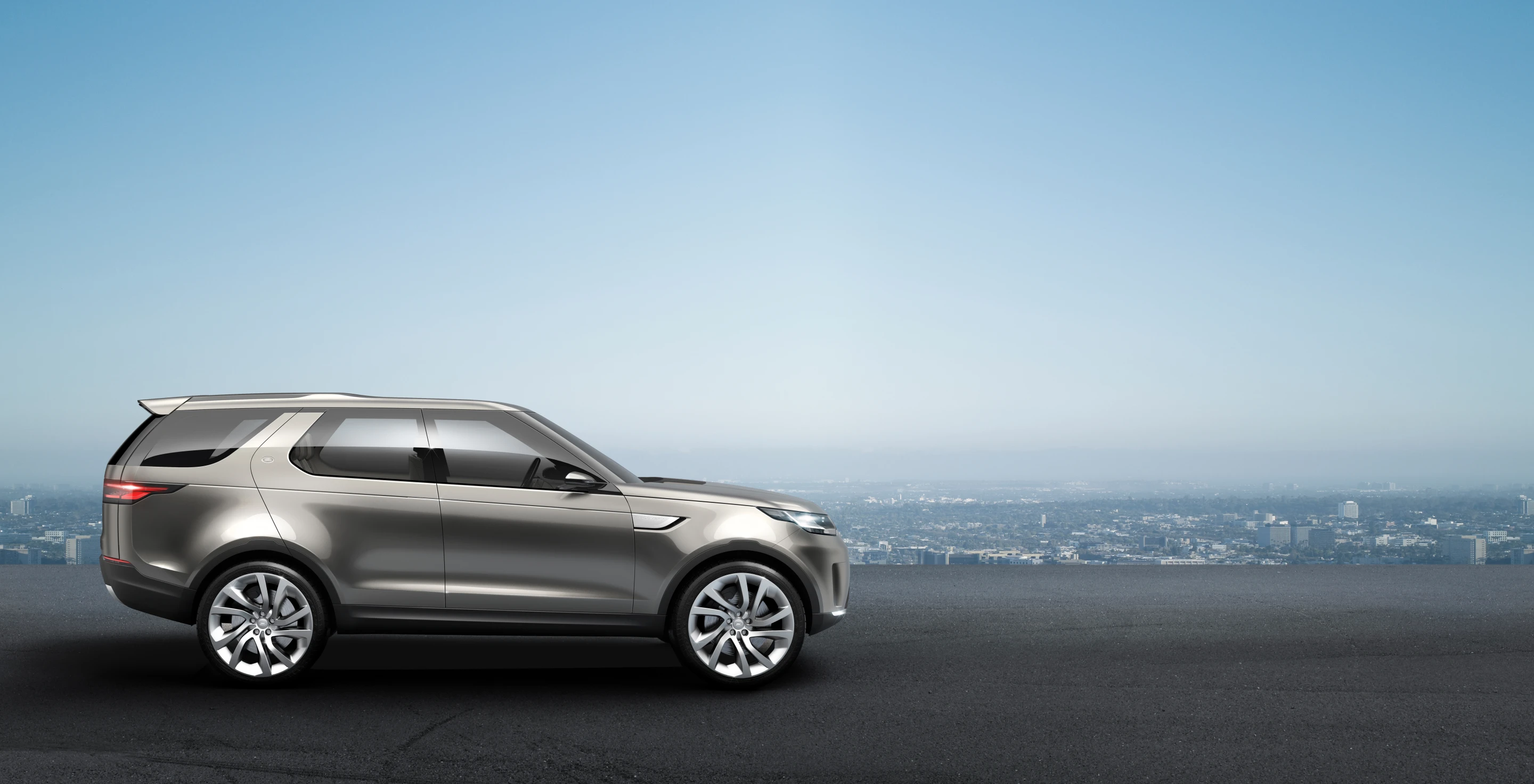 The Land Rover Discovery Vision concept makes its début at the New York International Auto Show