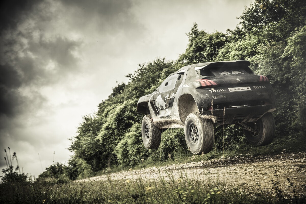 The 2008 DKR rides on double wishbone suspension (Photo: Red Bull Content Pool)