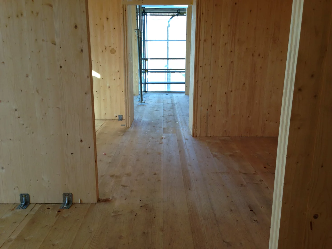 Cross-laminated timber panels are installed in the prefabricated modules of Kingsgate House (Photo: Horden Cherry Lee Architects)