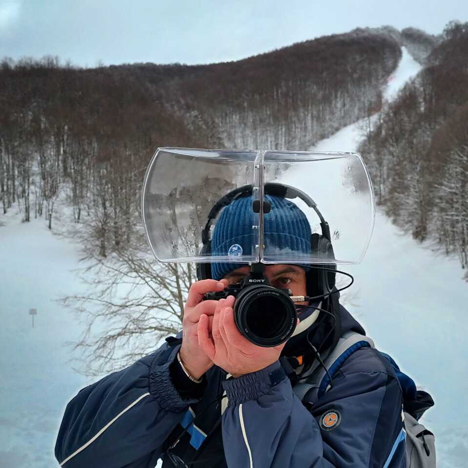Camera-mounted parabolic microphone brings focused sound to video ...