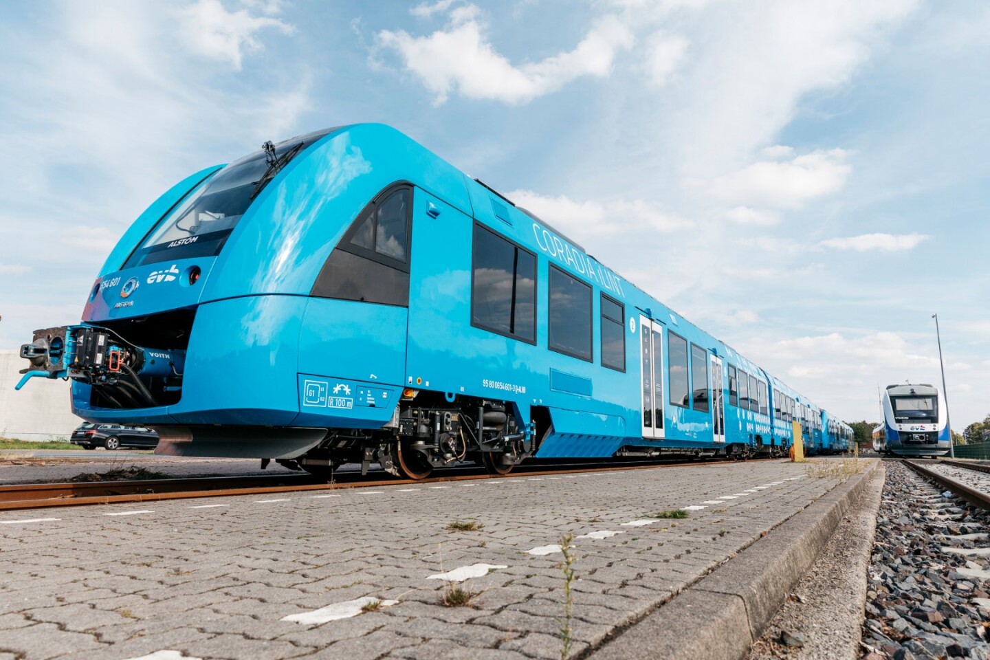 World's first hydrogen fuel cellpowered train enters service