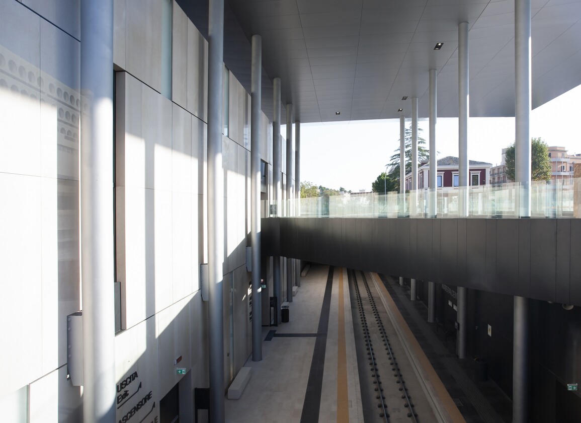 View of Matera Centrale's platform