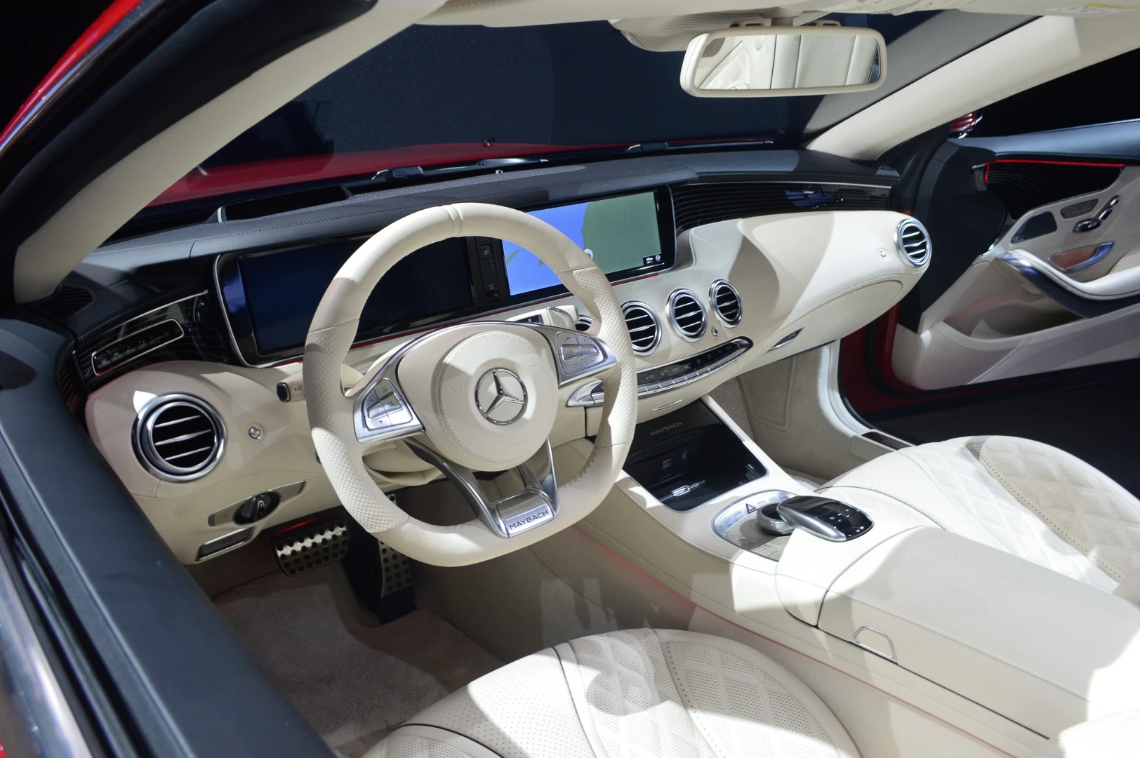 Inside the Mercedes-Maybach S650 Cabriolet