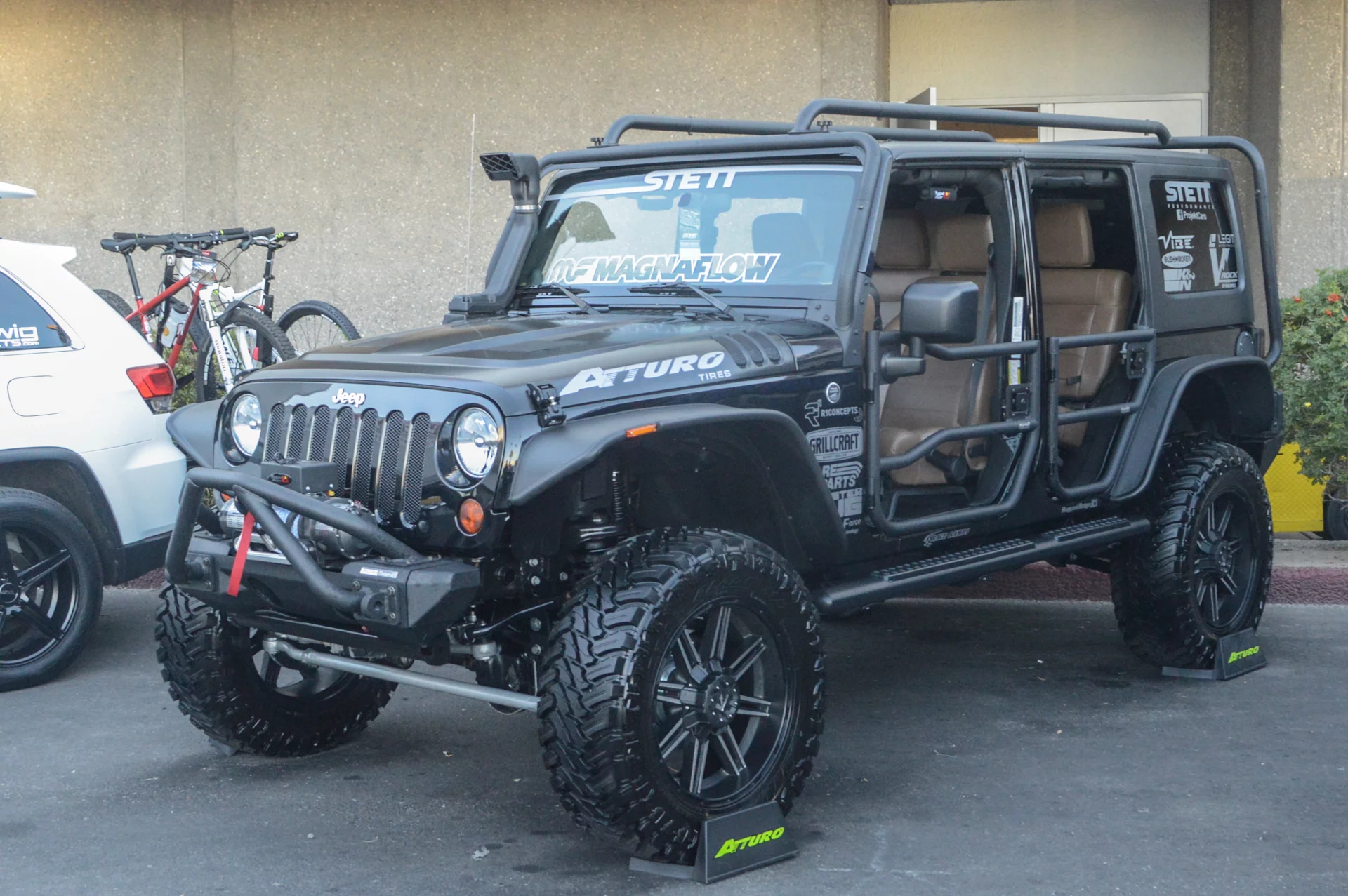 Atturo Tire Jeep Wrangler at SEMA Show 2014 (Photo: C.C. Weiss/Gizmag)