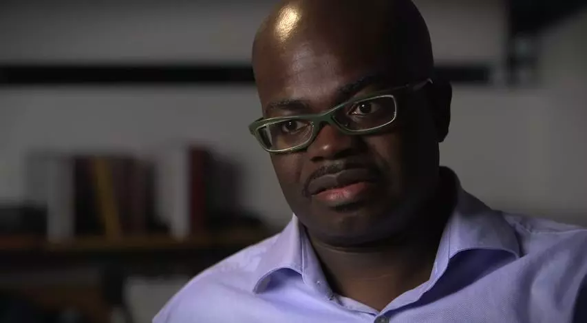 Associate professor Kwabena Boahen has built an ultra-low-power circuit board that simulates a million neurons and billions of synapses on less power than it takes to run a laptop. (Image: Stanford University)